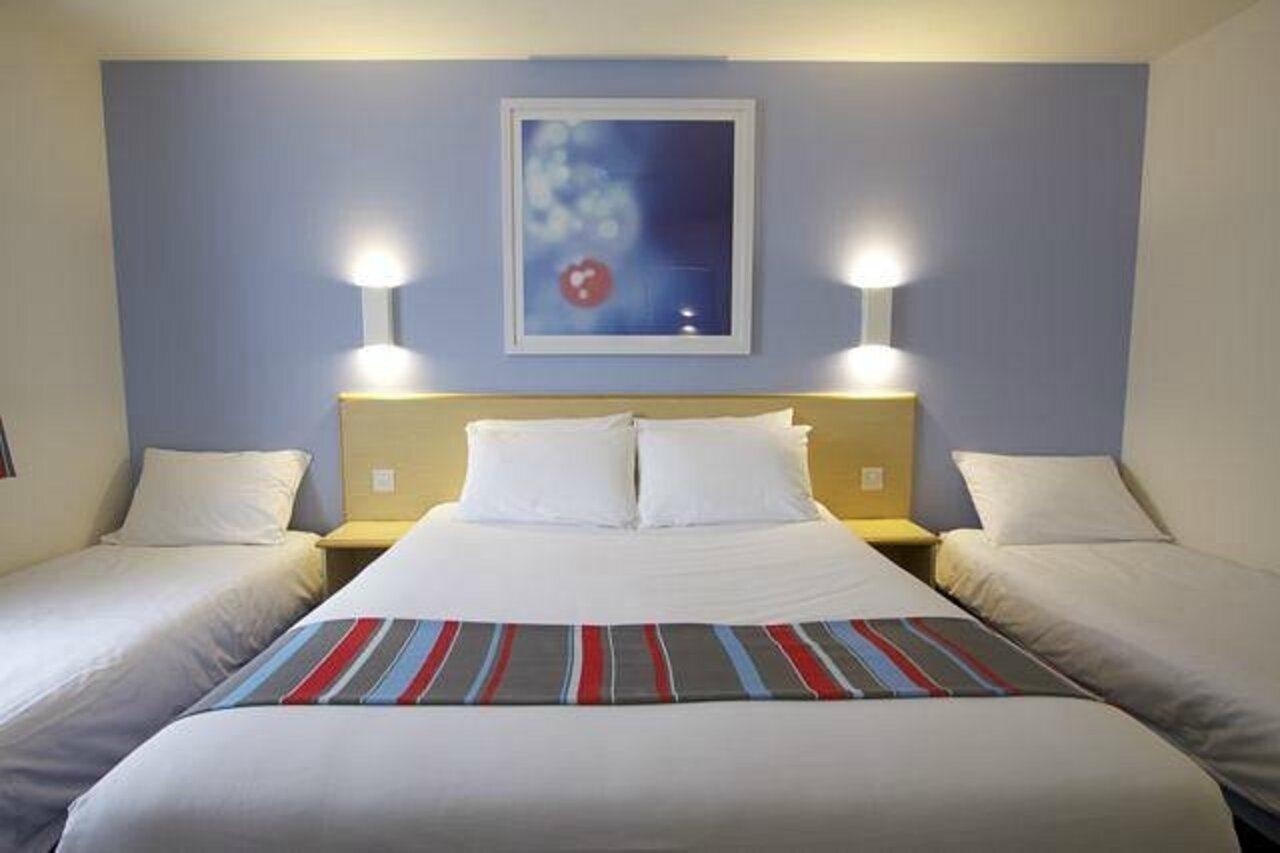 Travelodge Edinburgh Dreghorn Exterior foto